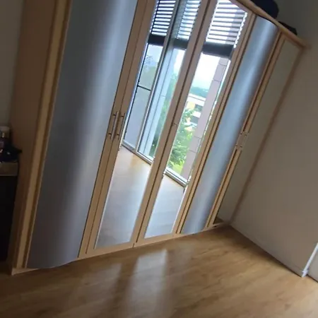 아파트 Charming Modern In Mont-sur-lausanne2 *
